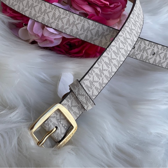 Michael Kors Women's Vanilla Belt - Picture 11 of 13